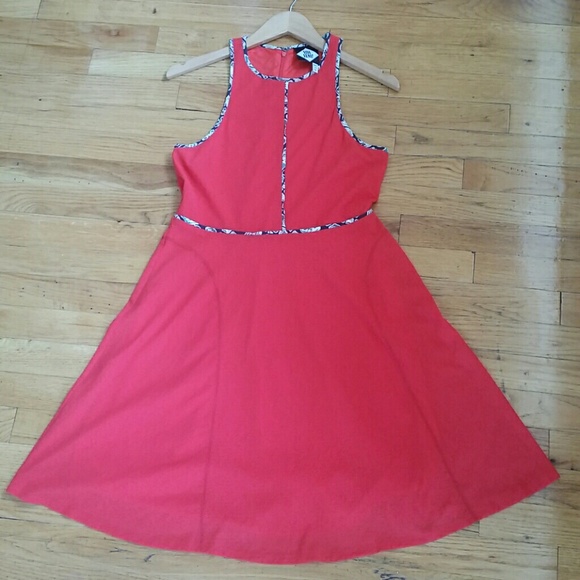 Ladies dress - Picture 1 of 6